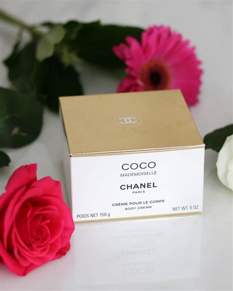 Chanel coco mademoiselle body powder